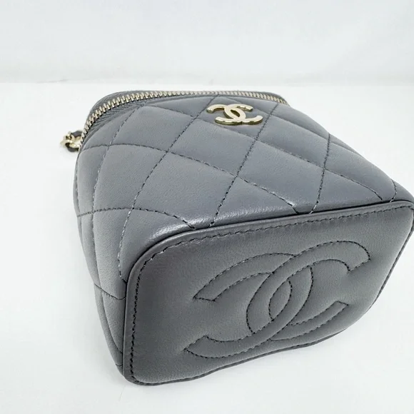 Chanel Mini Vanity Bag - Picture 6 of 12